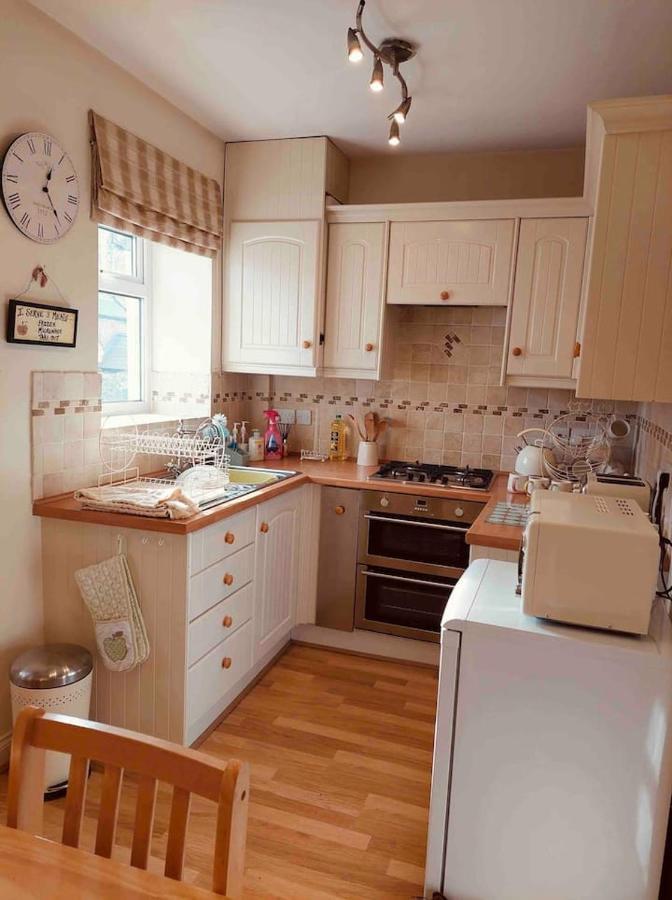 Boutique Cottage In The Heart Of Buxton Town Екстер'єр фото